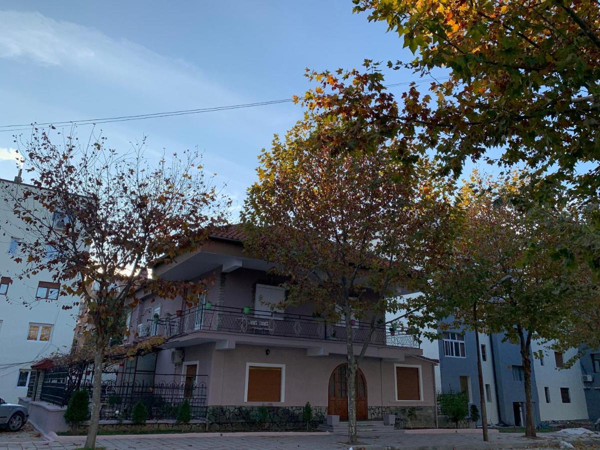 Vila Spaho Korce Esterno foto