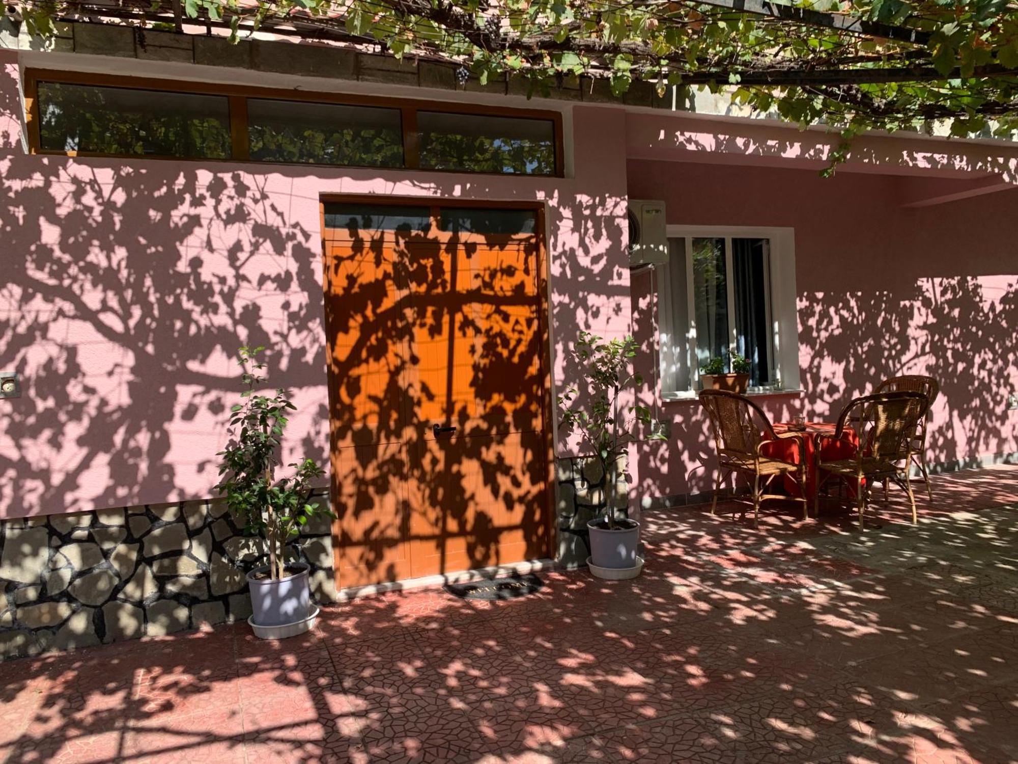Vila Spaho Korce Esterno foto