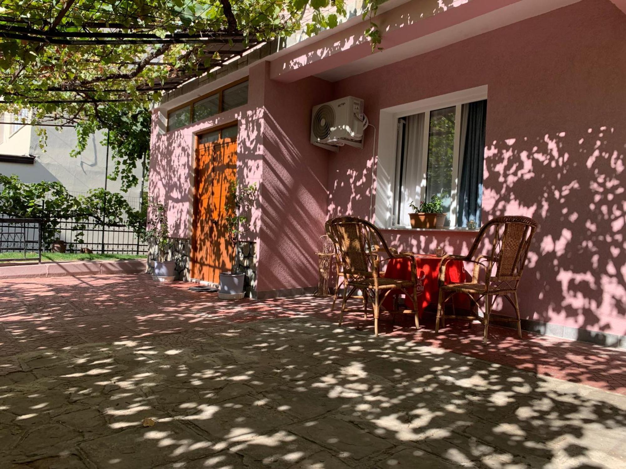 Vila Spaho Korce Esterno foto